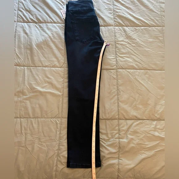 Gloria Vanderbilt Amanda Pull-on Slim Leg Classic Rise Jean Size 6 Petit… - Picture 14 of 15